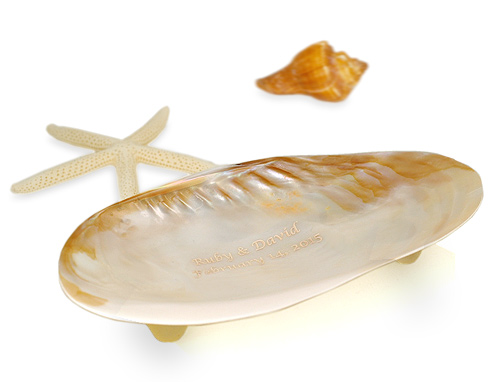 unknown Personalized Pearl Seashell Plate